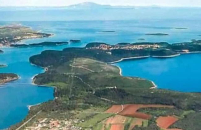 Adorable Apartment in Murter with Hot Tub - Foto 36