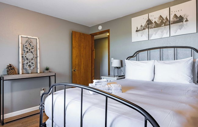 Mins to the Lake, Arcade/playroom, Panoramic Deck Views Nadelhorn by Avantstay - Foto 17