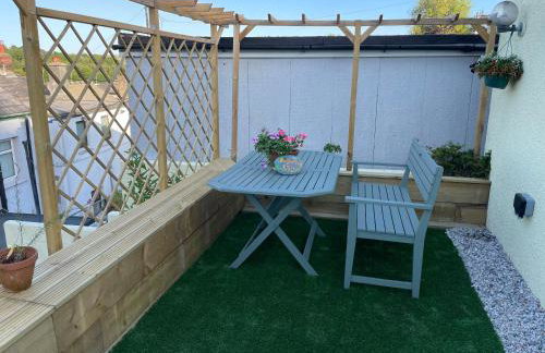 Buttercup Cottage, located in the gateway to Eden! - Photo 29