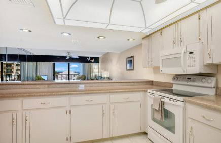 Relaxing Ocean Condo Steps from the Beach - Foto 16