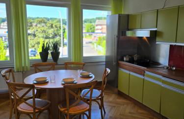 APARTMENT PD23 ALTE FEUERWACHE I Ganze Wohnung I 5 Einzelbetten I 3 Zimmer I 3min CityHospital I 50m Supermarkt I Küche I SmartTV - Foto 10