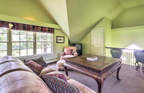 Lovely Brookfield Home with Private Deck and Views - Foto 27