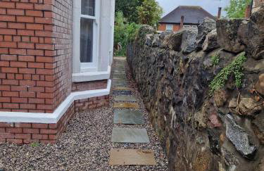 Casa di pietra - Cardiff City centre apartment with patio, Free private parking - Foto 13