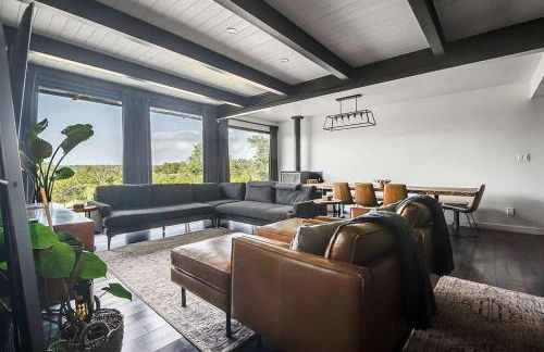 Luxury 4-Bedroom Container Home, Hot-Tub & Firepit - Foto 6