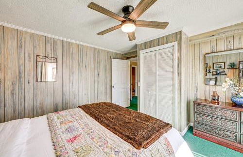 Lakefront Cabin Retreat with Dock in Robbinsville! - Foto 25