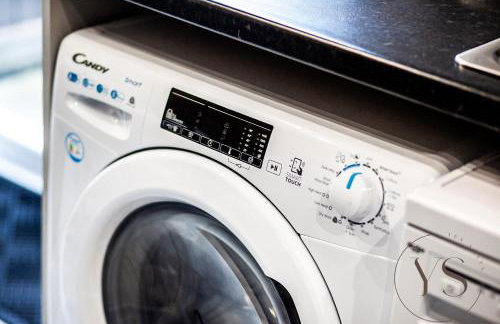 Group-Friendly 3BR Near Dudley + Parking - Foto 74