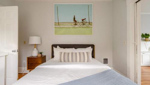 Stay Portland - Portland Classic - Parks, Eateries & Local Shops - Photo 5