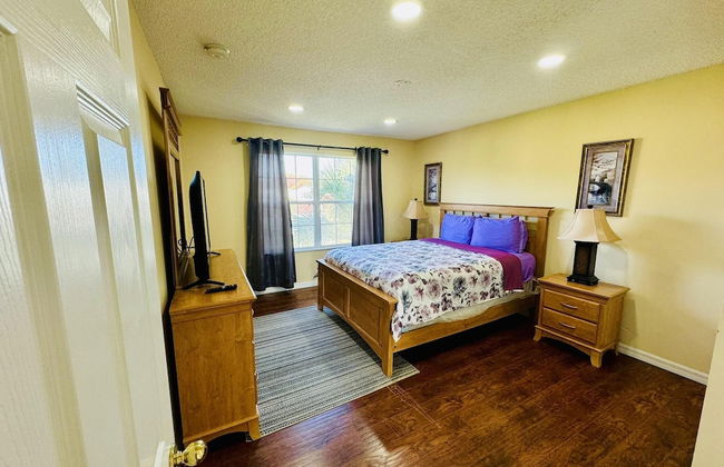 7/6.5 Beautiful Vacation Home With Private Pool, and Much More!! - Foto 16