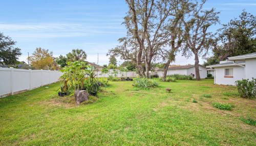 Family Pool Home • Sleeps 8 - Foto 2