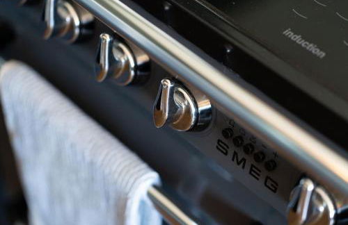 Luxury Penthouse Retreat with Epic Ocean Views & Log Burner - Foto 8