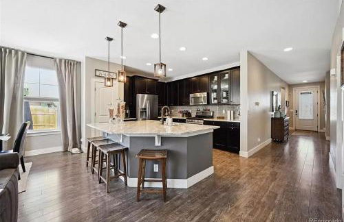 4BR Home close to Airport - Foto 10