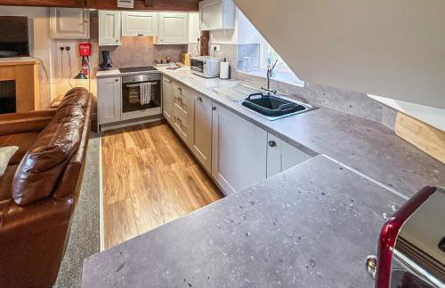 Rose Cottage 2 - Photo 16