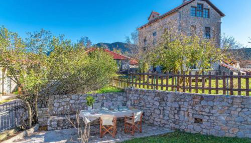 MYRTILO TRADITIONAL STONE HOUSE !!! - Foto 2, Garden