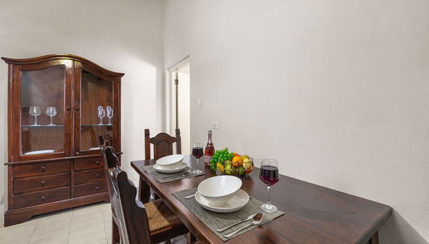 Cozy 1br1ba w Private Pool Patio Close 2 Beach - Foto 3, Habitación