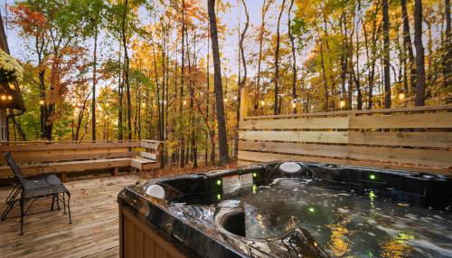 Cozy Bear-Themed Mountain Cabin, Relaxing Hot Tub - Foto 4