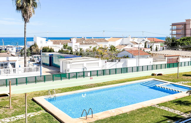 Marina Park - Photo 2