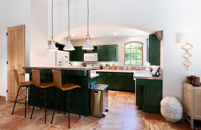 LUX - Historic Tennis Club Enclave - King Beds - Foto 21