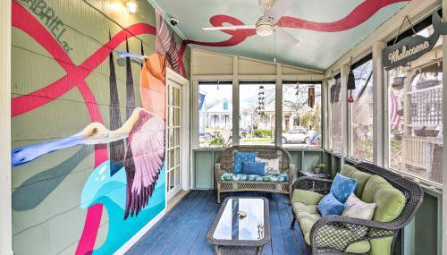 Walk to Beach! Group-Friendly Galveston Hideaway - Foto 2