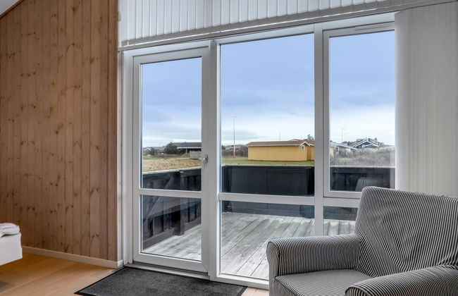 "Eileen" - 300m from the sea - Photo 4