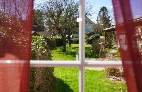 Gemütliches Haus mit großem traumhaften Garten - Foto 9