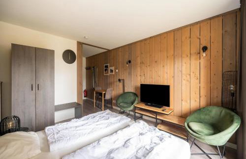 Couple stay at Hambachtal Holiday Park - Foto 26