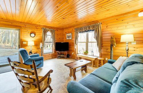 Hike, Fish and Unwind Home with Fire Pit in Woodward! - Foto 3