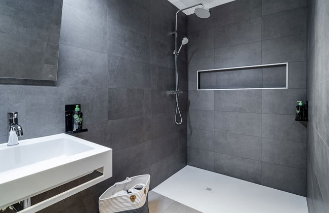 Limehome Sevilla Ronda de Capuchinos - Photo 56