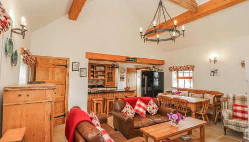 The Cow Barn - Photo 2