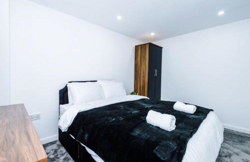 LUXURY 3 BEDROOM HOUSE Close to Manchester Center - Foto 11