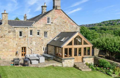 10 Bed Stunning House in village, with Hot Tub - Photo 53