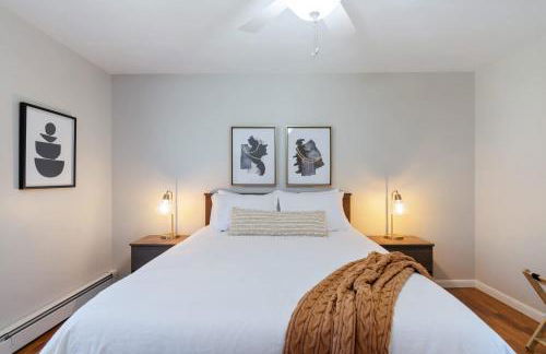 High-End Finger Lakes Escape - Expansive Game Room, Cozy Firepit, & Scenic Views - Foto 6