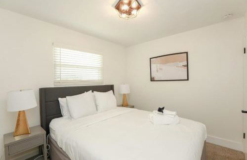 Sojourn's Harborage Jellyfish Suite Near Beach - Photo 11