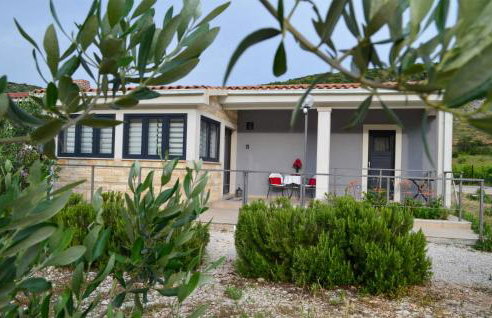 1 Bedroom Beautiful Home In Dol Postira - Foto 7