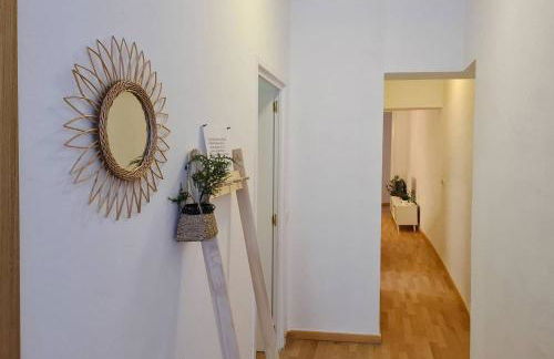 21ARA1085- Fabulous 4BR apartment in Ciutat Vella - Photo 6