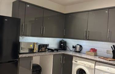 Modern 3 BR Bham HS2 Netflix Free Parking WIFI - Foto 10