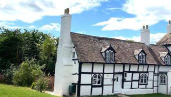 Stylish Tudor Cottage & Hot Tub - Foto 2