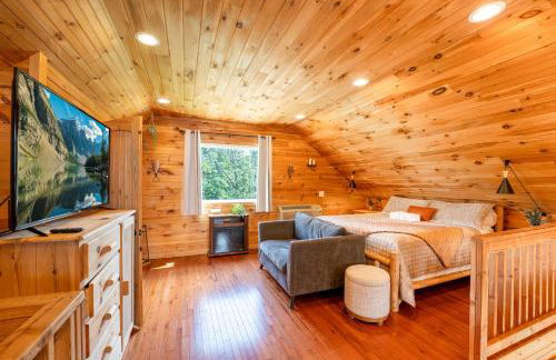 Cloud 9 Cabin with an indoor pool hot tub & fire pit - Foto 19