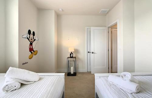 Trendy Thematic 3BR Townhouse with Private Pool - Foto 22