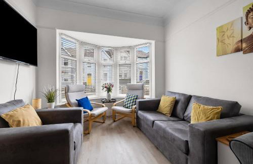 Substantial 5 bedroom townhouse with disabled access apartment, private off road parking space with EV point from 15th April 26, jaccuzi bath, Netflix and Wifi, near Argyle, boutique shops eateries and pubs - Foto 57
