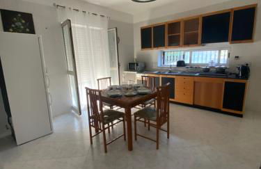 Elena House - Photo 13