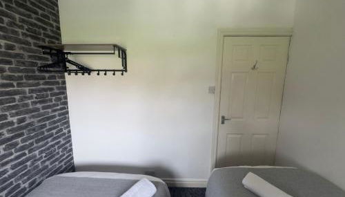 Spacious Luxurious Serviced Accommodation 1 - Photo 5