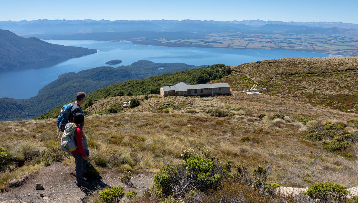 Passeio de helicóptero por Fiordland + Trilha por Luxmore Hut