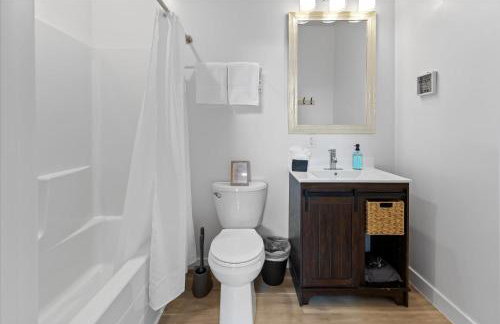 Spacious Downtown Indy Home Perfect for Groups - Photo 57