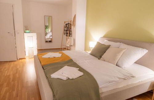 K15 Cozy, Unique & Spacious 3-Room Apartment with Balcony or Single Room by LIPA - Foto 36