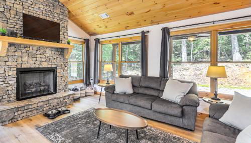 McCaysville Cabin Fire Pit, BBQ and More! - Foto 3