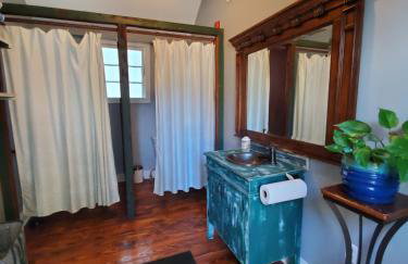 Macarty House, A Bohemian Resort with pool and cabana bar - Foto 5