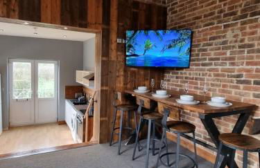 Apartment 3 The Old Drill Hall - Photo 3