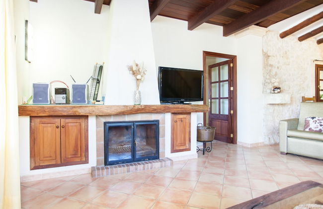 Sa Font in Petra With 3 Bedrooms and 2 Bathrooms - Photo 12