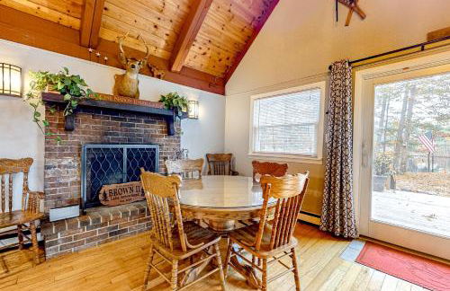 Dock! Dog-Friendly Lakefront Gem in Southern Maine - Foto 7