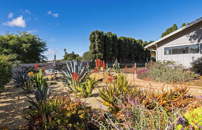 Hummingbird Haven by Avantstay Dog-friendly, Near the Beach, Huge Yard+hot Tub - Foto 60